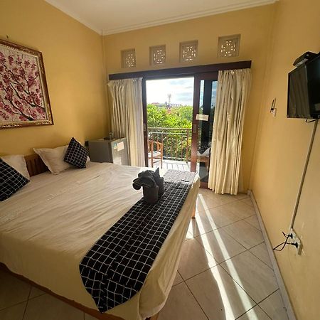 Sari Buana Bed & Breakfast Kuta Lombok Esterno foto