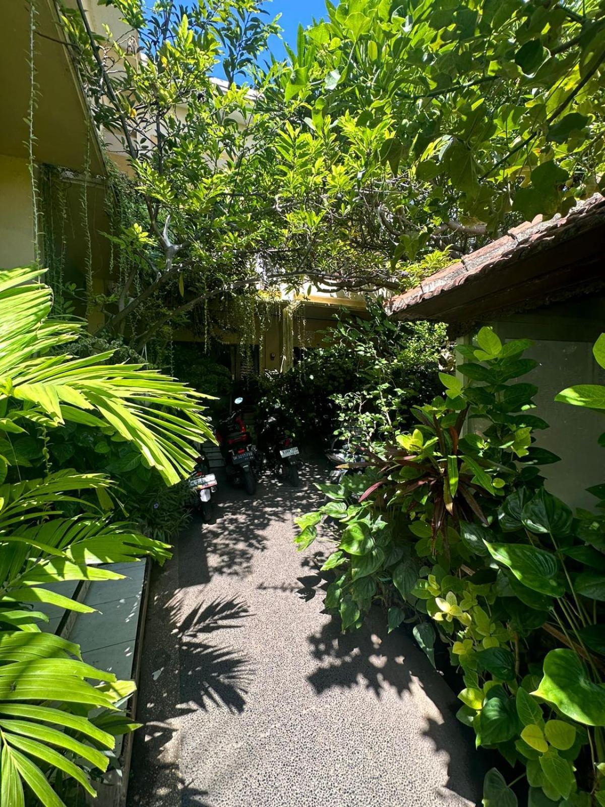 Sari Buana Bed & Breakfast Kuta Lombok Esterno foto