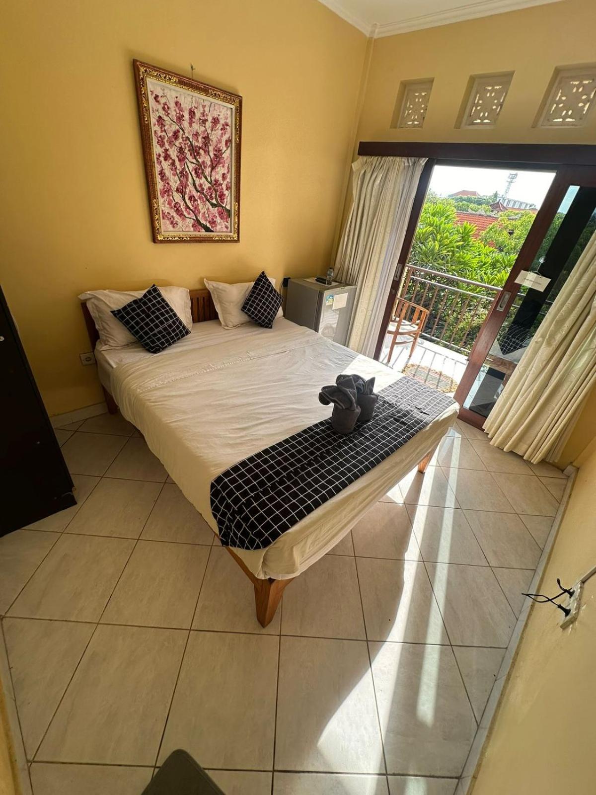 Sari Buana Bed & Breakfast Kuta Lombok Esterno foto