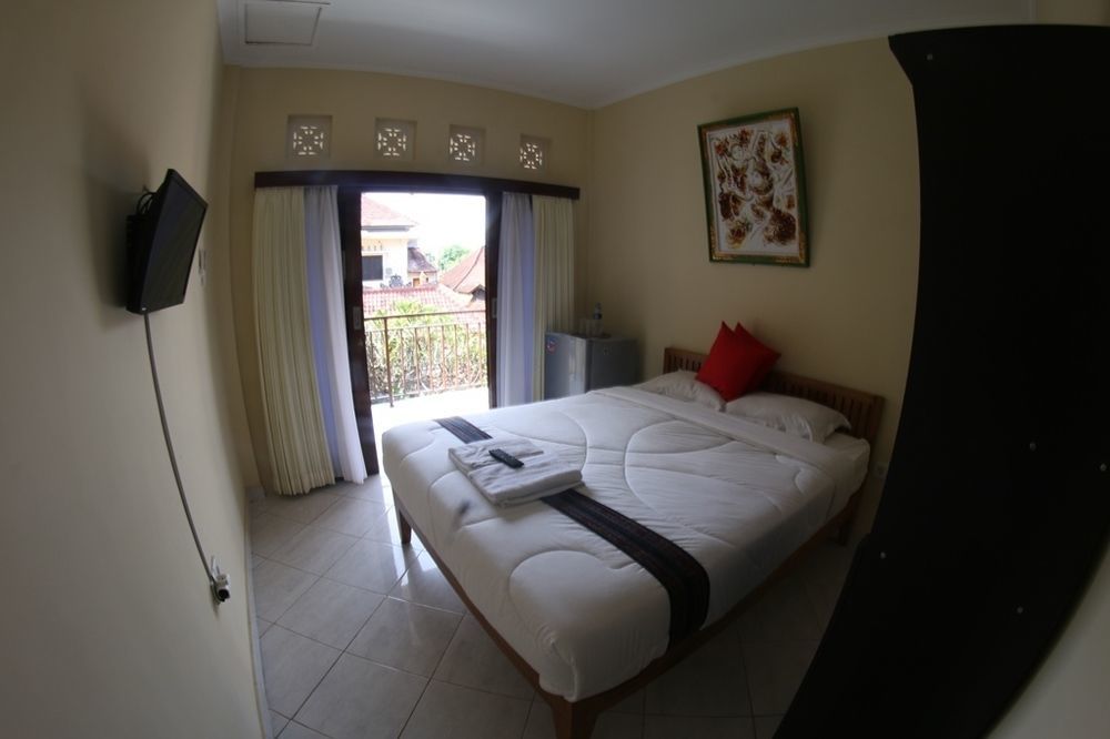 Sari Buana Bed & Breakfast Kuta Lombok Esterno foto