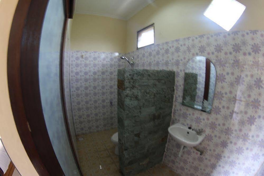 Sari Buana Bed & Breakfast Kuta Lombok Esterno foto
