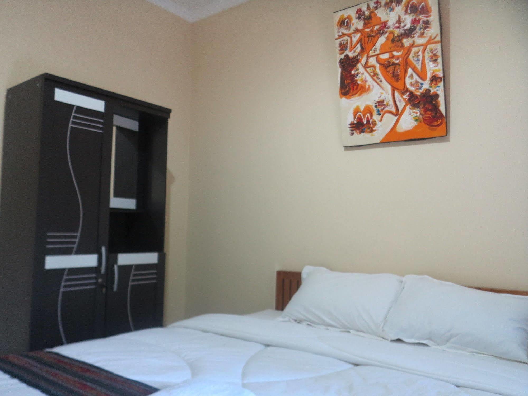 Sari Buana Bed & Breakfast Kuta Lombok Esterno foto